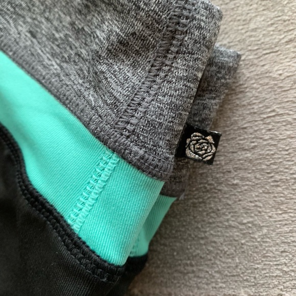 3 For $20 LA VIE EN ROSE Leggings - Picture 2 of 8